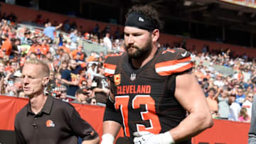 CLEVELAND, OH - OCTOBER 22: Joe Thomas #73 of the Cleveland Browns leaves the field after an injure against the Tennessee Titans at FirstEnergy Stadium on October 22, 2017 in Cleveland, Ohio. (Photo by Jason Miller/Getty Images)