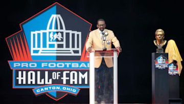 CANTON, OH - AUGUST 05: Kenny Easley speaks during the Pro Football Hall of Fame Enshrinement Ceremony at Tom Benson Hall of Fame Stadium on August 5, 2017 in Canton, Ohio. (Photo by Joe Robbins/Getty Images)