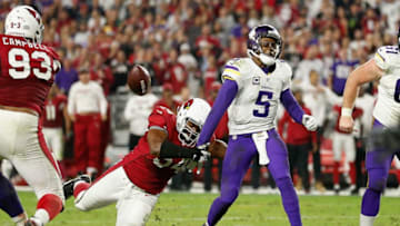 GLENDALE, AZ - DECEMBER 10: Quarterback Teddy Bridgewater