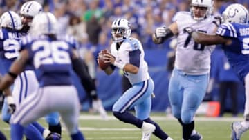 INDIANAPOLIS, IN - NOVEMBER 20: Marcus Mariota #8 of the Tennessee Titans looks to throw a pass during the game against the Indianapolis Colts at Lucas Oil Stadium on November 20, 2016 in Indianapolis, Indiana. (Photo by Andy Lyons/Getty Images)