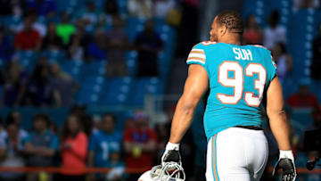 MIAMI GARDENS, FL - DECEMBER 31: Ndamukong Suh