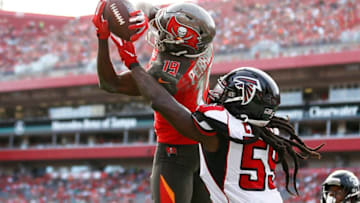 TAMPA, FLORIDA - DECEMBER 29: Breshad Perriman #19 of the Tampa Bay Buccaneers catches a touchdown pass against the Atlanta Falcons during the first half at Raymond James Stadium on December 29, 2019 in Tampa, Florida. (Photo by Michael Reaves/Getty Images)