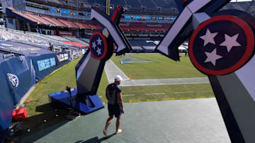 Tennessee Titans outside linebacker Kamalei Correa (40) heads to the field for warmups before the game against the Jacksonville Jaguars at Nissan Stadium Sunday, Sept. 20, 2020 in Nashville, Tenn.Gw58568