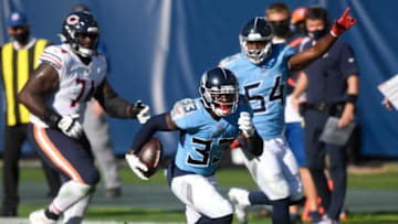 Tennessee Titans free safety Desmond King (33) recovers a Chicago Bears fumble and runs in a touchdown during the third quarter at Nissan Stadium Sunday, Nov. 8, 2020 in Nashville, Tenn.Aab3948