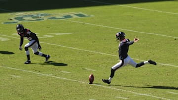 CARSON, CALIFORNIA - SEPTEMBER 22: Kicker Ka'imi Fairbairn #7 of the Houston Texans returns the ball in the third quarter against the Los Angeles Chargers at Dignity Health Sports Park on September 22, 2019 in Carson, California. (Photo by Meg Oliphant/Getty Images)