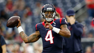 HOUSTON, TEXAS - DECEMBER 29: Deshaun Watson #4 of the Houston Texans participates in warmups prior to a game against the Tennessee Titans at NRG Stadium on December 29, 2019 in Houston, Texas. (Photo by Tim Warner/Getty Images)