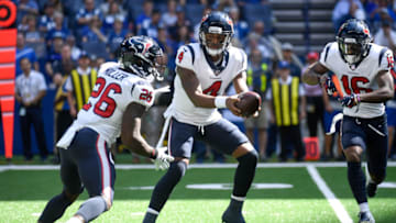 INDIANAPOLIS, IN - SEPTEMBER 30: Deshaun Watson #4 of the Houston Texans hands the ball off to Lamar Miller #26 in the game against the Indianapolis Colts at Lucas Oil Stadium on September 30, 2018 in Indianapolis, Indiana. (Photo by Bobby Ellis/Getty Images)