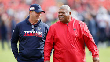 LANDOVER, MD - NOVEMBER 18: Head coach Bill O'Brien of the Houston Texans talks to assistant head coach and defensive coordinator Romeo Crennel (R) before the game against the Washington Redskins at FedExField on November 18, 2018 in Landover, Maryland. (Photo by Joe Robbins/Getty Images)