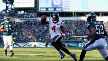 PHILADELPHIA, PA - DECEMBER 23: Quarterback Deshaun Watson #4 of the Houston Texans runs for a touchdown against the Philadelphia Eagles during the second quarter at Lincoln Financial Field on December 23, 2018 in Philadelphia, Pennsylvania. (Photo by Mitchell Leff/Getty Images)