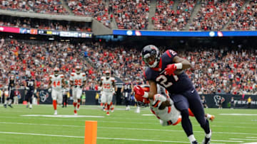 HOUSTON, TX - OCTOBER 15: D'Onta Foreman #27 of the Houston Texans is forced out of bounds in the second quarter by Jabrill Peppers #22 of the Cleveland Browns at NRG Stadium on October 15, 2017 in Houston, Texas. (Photo by Tim Warner/Getty Images)