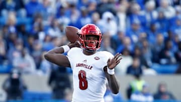 LEXINGTON, KY - NOVEMBER 25: Lamar Jackson