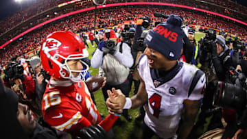 KANSAS CITY, MISSOURI - JANUARY 12: Patrick Mahomes #15 of the Kansas City Chiefs and Deshaun Watson #4 of the Houston Texans shake hands following the AFC Divisional playoff game at Arrowhead Stadium on January 12, 2020 in Kansas City, Missouri. (Photo by Tom Pennington/Getty Images)