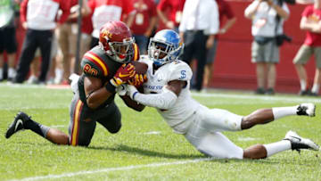 AMES, IA - SEPTEMBER 24: Wide receiver Carson Epps #80 of the Iowa State Cyclones pulls in a pass on the two yard line as cornerback Jermaine Kelly #3 of the San Jose State Spartans blocks in the second half of play at Jack Trice Stadium on September 24, 2016 in Ames, Iowa. The Iowa State Cyclones won 44-10 over the San Jose State Spartans.(Photo by David Purdy/Getty Images)