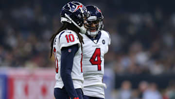 NEW ORLEANS, LOUISIANA - SEPTEMBER 09: Deshaun Watson #4 of the Houston Texans and DeAndre Hopkins #10 talk during a game against the New Orleans Saints at the Mercedes Benz Superdome on September 09, 2019 in New Orleans, Louisiana. (Photo by Jonathan Bachman/Getty Images)