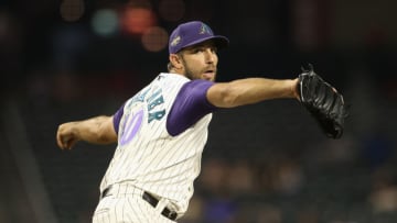 PHOENIX, ARIZONA - SEPTEMBER 03: Starting pitcher Madison Bumgarner #40 of the Arizona Diamondbacks pitches against the Seattle Mariners during the MLB game at Chase Field on September 03, 2021 in Phoenix, Arizona. (Photo by Christian Petersen/Getty Images)