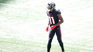 ATLANTA, GEORGIA - SEPTEMBER 13: Julio Jones #11 of the Atlanta Falcons lines up against the Seattle Seahawks at Mercedes-Benz Stadium on September 13, 2020 in Atlanta, Georgia. (Photo by Kevin C. Cox/Getty Images)