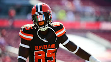 TAMPA, FL - OCTOBER 21: David Njoku #85 of the Cleveland Browns catches a pass during pregame before a game against the Tampa Bay Buccaneers on October 21, 2018 at Raymond James Stadium in Tampa, Florida.(Photo by Julio Aguilar/Getty Images)