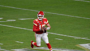 MIAMI, FLORIDA - FEBRUARY 02: Patrick Mahomes #15 of the Kansas City Chiefs looks to pass against the San Francisco 49ers in Super Bowl LIV at Hard Rock Stadium on February 02, 2020 in Miami, Florida. The Chiefs won the game 31-20. (Photo by Focus on Sport/Getty Images)
