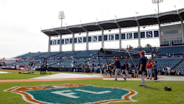 TAMPA, FL- MARCH 05: The Boston Red Sox take batting practice before the game against the New York Yankees at George M. Steinbrenner Field on March 5, 2016 in Tampa, Florida. (Photo by Justin K. Aller/Getty Images)