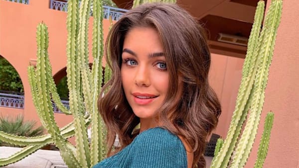 'The Bachelor' contestant Hannah Ann Sluss looks just like 'Starstruck' actress Danielle Campbell 'The Bachelor' contestant Hannah Ann Sluss looks just like 'Starstruck' actress Danielle Campbell