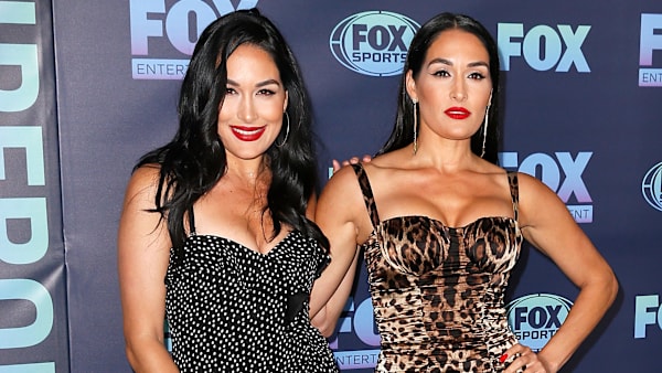 Brie Bella: Nikki Bella Brie Bella: Nikki Bella