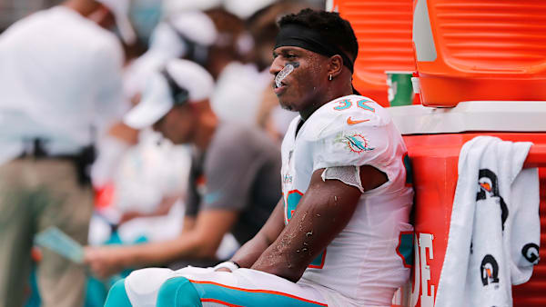 MIAMI, FLORIDA - SEPTEMBER 08: Kenyan Drake #32 of the Miami Dolphins reacts against the Baltimore Ravens during the second quarter at Hard Rock Stadium on September 08, 2019 in Miami, Florida. (Photo by Michael Reaves/Getty Images) MIAMI, FLORIDA - SEPTEMBER 08: Kenyan Drake #32 of the Miami Dolphins reacts against the Baltimore Ravens during the second quarter at Hard Rock Stadium on September 08, 2019 in Miami, Florida. (Photo by Michael Reaves/Getty Images)