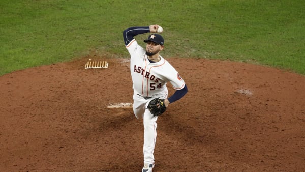 HOUSTON, TX - OCTOBER 19: Roberto Osuna #54 of the Houston Astros pitches in the ninth inning against the New York Yankees during Game Six of the League Championship Series at Minute Maid Park on October 19, 2019 in Houston, Texas. (Photo by Tim Warner/Getty Images) HOUSTON, TX - OCTOBER 19: Roberto Osuna #54 of the Houston Astros pitches in the ninth inning against the New York Yankees during Game Six of the League Championship Series at Minute Maid Park on October 19, 2019 in Houston, Texas. (Photo by Tim Warner/Getty Images)