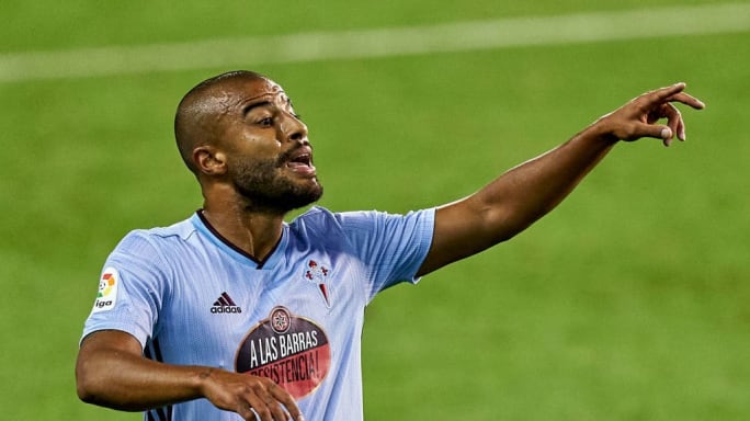 Leeds Open Talks With Barcelona Over Midfielder Rafinha Alcantara 90min
