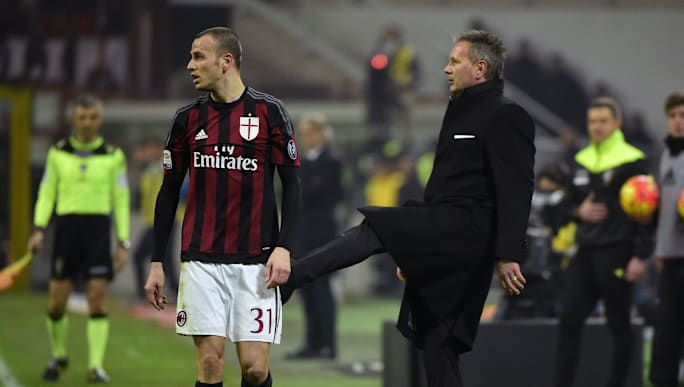 Silvio Berlusconi Says Sinisa Mihajlovic S Job Is Safe After Milan S Win Over Inter 90min