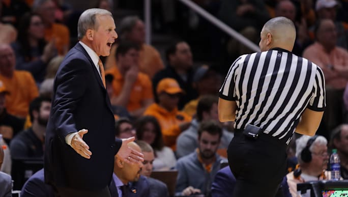 Tennessee Coach Rick Barnes Caught On Hot Mic Bashing Ref Teddy