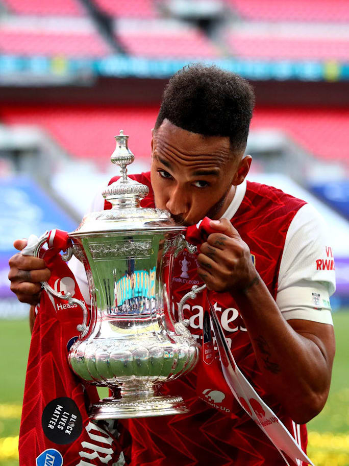 Pierre Emerick Aubameyang Signs New Contract At Arsenal Ht Media