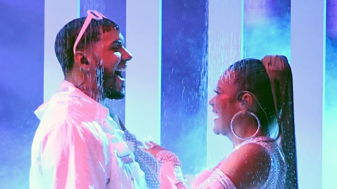 LAS VEGAS, NEVADA - APRIL 25: Anuel AA (L) and Karol G perform during the 2019 Billboard Latin Music Awards at the Mandalay Bay Events Center on April 25, 2019 in Las Vegas, Nevada. (Photo by Ethan Miller/Getty Images) LAS VEGAS, NEVADA - APRIL 25: Anuel AA (L) and Karol G perform during the 2019 Billboard Latin Music Awards at the Mandalay Bay Events Center on April 25, 2019 in Las Vegas, Nevada. (Photo by Ethan Miller/Getty Images)
