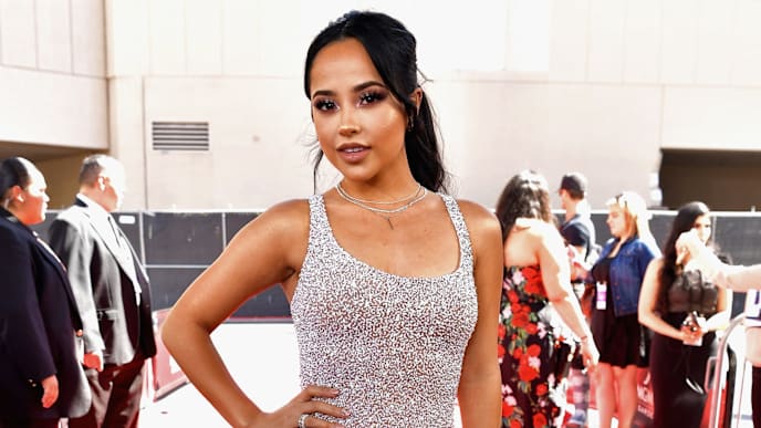 LAS VEGAS, NV - MAY 01: Becky G attends the 2019 Billboard Music Awards at MGM Grand Garden Arena on May 1, 2019 in Las Vegas, Nevada. (Photo by Emma McIntyre/Getty Images for dcp) LAS VEGAS, NV - MAY 01: Becky G attends the 2019 Billboard Music Awards at MGM Grand Garden Arena on May 1, 2019 in Las Vegas, Nevada. (Photo by Emma McIntyre/Getty Images for dcp)