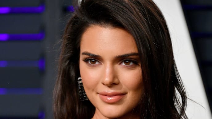 BEVERLY HILLS, CA - FEBRUARY 24: Kendall Jenner attends the 2019 Vanity Fair Oscar Party hosted by Radhika Jones at Wallis Annenberg Center for the Performing Arts on February 24, 2019 in Beverly Hills, California. (Photo by Dia Dipasupil/Getty Images) BEVERLY HILLS, CA - FEBRUARY 24: Kendall Jenner attends the 2019 Vanity Fair Oscar Party hosted by Radhika Jones at Wallis Annenberg Center for the Performing Arts on February 24, 2019 in Beverly Hills, California. (Photo by Dia Dipasupil/Getty Images)