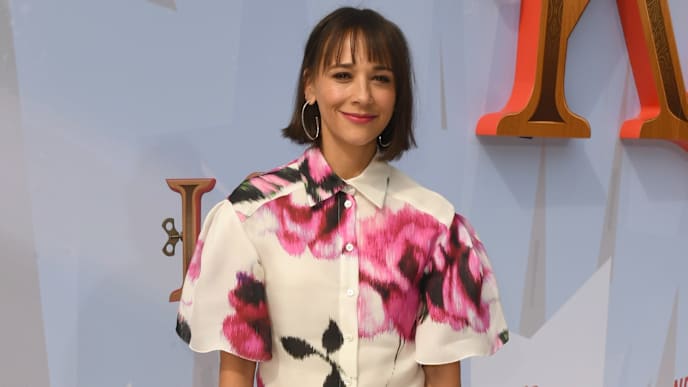WESTWOOD, CALIFORNIA - NOVEMBER 02: Rashida Jones arrives at the premiere of Netflix's "Klaus" at the Regency Village Theatre on November 02, 2019 in Westwood, California. (Photo by Kevin Winter/Getty Images) WESTWOOD, CALIFORNIA - NOVEMBER 02: Rashida Jones arrives at the premiere of Netflix's "Klaus" at the Regency Village Theatre on November 02, 2019 in Westwood, California. (Photo by Kevin Winter/Getty Images)