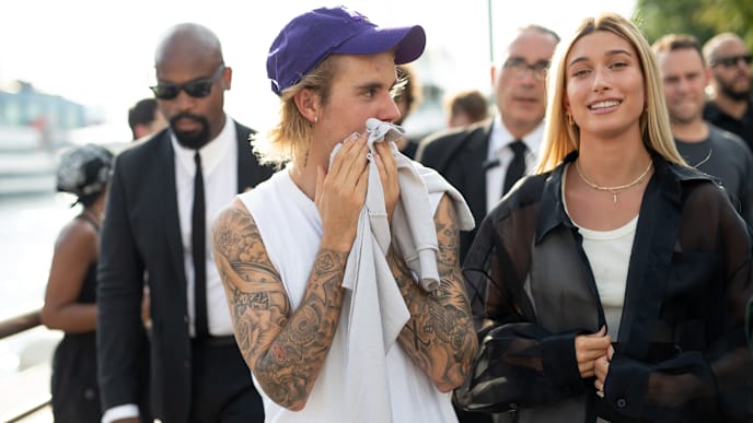 NEW YORK, NY - SEPTEMBER 06: Justin Bieber and Hailey Baldwin are seen on the street attending John Elliott during New York Fashion Week SS19 on September 6, 2018 in New York City. (Photo by Matthew Sperzel/Getty Images) NEW YORK, NY - SEPTEMBER 06: Justin Bieber and Hailey Baldwin are seen on the street attending John Elliott during New York Fashion Week SS19 on September 6, 2018 in New York City. (Photo by Matthew Sperzel/Getty Images)