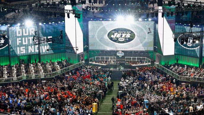 ARLINGTON, TX - APRIL 26: The New York Jets logo is seen on a video board during the first round of the 2018 NFL Draft at AT&T Stadium on April 26, 2018 in Arlington, Texas. (Photo by Tim Warner/Getty Images) ARLINGTON, TX - APRIL 26: The New York Jets logo is seen on a video board during the first round of the 2018 NFL Draft at AT&T Stadium on April 26, 2018 in Arlington, Texas. (Photo by Tim Warner/Getty Images)