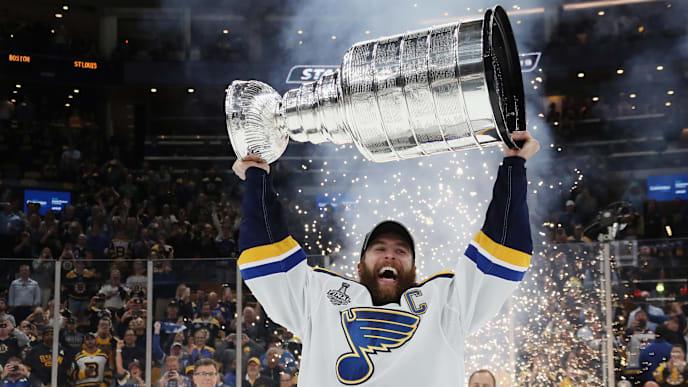 BOSTON, MASSACHUSETTS - JUNE 12: Alex Pietrangelo #27 of the St. Louis Blues holds the Stanley Cup following the Blues victory over the Boston Bruins at TD Garden on June 12, 2019 in Boston, Massachusetts. (Photo by Bruce Bennett/Getty Images) BOSTON, MASSACHUSETTS - JUNE 12: Alex Pietrangelo #27 of the St. Louis Blues holds the Stanley Cup following the Blues victory over the Boston Bruins at TD Garden on June 12, 2019 in Boston, Massachusetts. (Photo by Bruce Bennett/Getty Images)