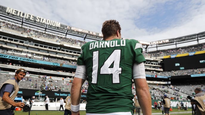 EAST RUTHERFORD, NEW JERSEY - SEPTEMBER 08: Sam Darnold #14 of the New York Jets after a game against the Buffalo Bills at MetLife Stadium on September 08, 2019 in East Rutherford, New Jersey. (Photo by Michael Owens/Getty Images) EAST RUTHERFORD, NEW JERSEY - SEPTEMBER 08: Sam Darnold #14 of the New York Jets after a game against the Buffalo Bills at MetLife Stadium on September 08, 2019 in East Rutherford, New Jersey. (Photo by Michael Owens/Getty Images)