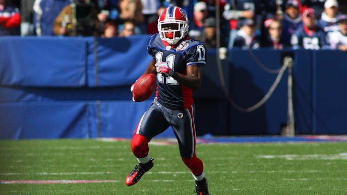 ORCHARD PARK, NY - OCTOBER 11: Roscoe Parrish #11 of the Buffalo Bills runs the ball for yardage during their NFL game against the Cleveland Browns at Ralph Wilson Stadium on October 11, 2009 in Orchard Park, New York. The Browns defeated the Bills 6-3. (Photo by Rick Stewart/Getty Images) ORCHARD PARK, NY - OCTOBER 11: Roscoe Parrish #11 of the Buffalo Bills runs the ball for yardage during their NFL game against the Cleveland Browns at Ralph Wilson Stadium on October 11, 2009 in Orchard Park, New York. The Browns defeated the Bills 6-3. (Photo by Rick Stewart/Getty Images)