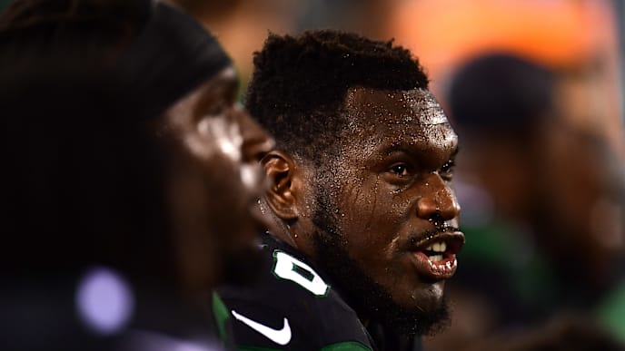 EAST RUTHERFORD, NEW JERSEY - SEPTEMBER 16: Kelechi Osemele #70 of the New York Jets sits on the sidelines during their game against the Cleveland Browns at MetLife Stadium on September 16, 2019 in East Rutherford, New Jersey. (Photo by Emilee Chinn/Getty Images) EAST RUTHERFORD, NEW JERSEY - SEPTEMBER 16: Kelechi Osemele #70 of the New York Jets sits on the sidelines during their game against the Cleveland Browns at MetLife Stadium on September 16, 2019 in East Rutherford, New Jersey. (Photo by Emilee Chinn/Getty Images)