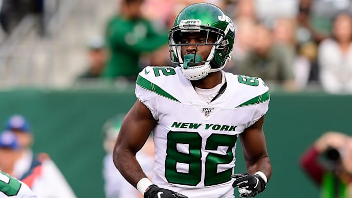 EAST RUTHERFORD, NEW JERSEY - OCTOBER 13: Jamison Crowder #82 of the New York Jets prepares for the play against the Dallas Cowboys at MetLife Stadium on October 13, 2019 in East Rutherford, New Jersey. (Photo by Steven Ryan/Getty Images) EAST RUTHERFORD, NEW JERSEY - OCTOBER 13: Jamison Crowder #82 of the New York Jets prepares for the play against the Dallas Cowboys at MetLife Stadium on October 13, 2019 in East Rutherford, New Jersey. (Photo by Steven Ryan/Getty Images)