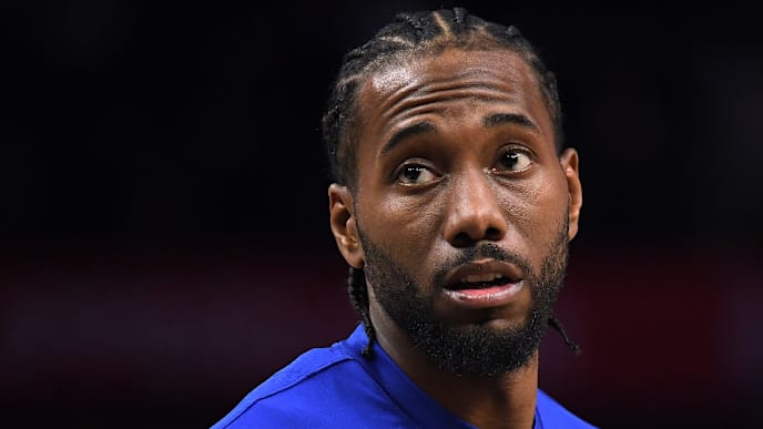 LOS ANGELES, CALIFORNIA - OCTOBER 10: Kawhi Leonard #2 of the LA Clippers during warm up before a preseason game against the Denver Nuggets at Staples Center on October 10, 2019 in Los Angeles, California. (Photo by Harry How/Getty Images) LOS ANGELES, CALIFORNIA - OCTOBER 10: Kawhi Leonard #2 of the LA Clippers during warm up before a preseason game against the Denver Nuggets at Staples Center on October 10, 2019 in Los Angeles, California. (Photo by Harry How/Getty Images)