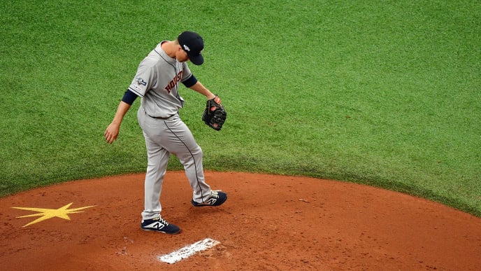 ST PETERSBURG, FLORIDA - OCTOBER 07: Zack Greinke #21 of the Houston Astros prepares to pitch against the Tampa Bay Rays during the first inning in Game Three of the American League Division Series at Tropicana Field on October 07, 2019 in St Petersburg, Florida. (Photo by Julio Aguilar/Getty Images) ST PETERSBURG, FLORIDA - OCTOBER 07: Zack Greinke #21 of the Houston Astros prepares to pitch against the Tampa Bay Rays during the first inning in Game Three of the American League Division Series at Tropicana Field on October 07, 2019 in St Petersburg, Florida. (Photo by Julio Aguilar/Getty Images)