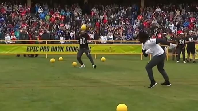 Jarvis Landry eliminates Jaylon Smith in dodgeball at the Pro Bowl Skills Challenge Jarvis Landry eliminates Jaylon Smith in dodgeball at the Pro Bowl Skills Challenge