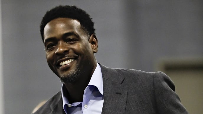 HOUSTON, TX - DECEMBER 13: TNT commentator Chris Webber arrives for a basketball game between the Los Angeles Lakers and Houston Rockets at Toyota Center on December 13, 2018 in Houston, Texas. NOTE TO USER: User expressly acknowledges and agrees that, by downloading and or using this photograph, User is consenting to the terms and conditions of the Getty Images License Agreement. (Photo by Bob Levey/Getty Images) HOUSTON, TX - DECEMBER 13: TNT commentator Chris Webber arrives for a basketball game between the Los Angeles Lakers and Houston Rockets at Toyota Center on December 13, 2018 in Houston, Texas. NOTE TO USER: User expressly acknowledges and agrees that, by downloading and or using this photograph, User is consenting to the terms and conditions of the Getty Images License Agreement. (Photo by Bob Levey/Getty Images)