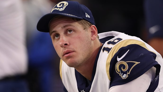 GLENDALE, AZ - DECEMBER 03: Quarterback Jared Goff #16 of the Los Angeles Rams watches from the bench during the NFL game against the Arizona Cardinals at the University of Phoenix Stadium on December 3, 2017 in Glendale, Arizona. The Rams defeated the Cardinals 32-16. (Photo by Christian Petersen/Getty Images) GLENDALE, AZ - DECEMBER 03: Quarterback Jared Goff #16 of the Los Angeles Rams watches from the bench during the NFL game against the Arizona Cardinals at the University of Phoenix Stadium on December 3, 2017 in Glendale, Arizona. The Rams defeated the Cardinals 32-16. (Photo by Christian Petersen/Getty Images)
