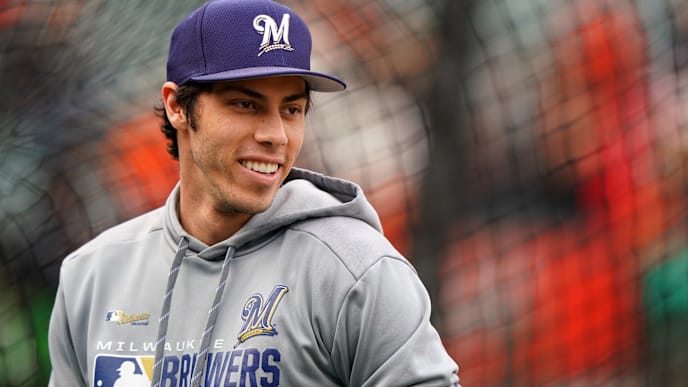 SAN FRANCISCO, CALIFORNIA - JUNE 14: Christian Yelich #22 of the Milwaukee Brewers warms up prior to the game against the San Francisco Giants at Oracle Park on June 14, 2019 in San Francisco, California. (Photo by Daniel Shirey/Getty Images) SAN FRANCISCO, CALIFORNIA - JUNE 14: Christian Yelich #22 of the Milwaukee Brewers warms up prior to the game against the San Francisco Giants at Oracle Park on June 14, 2019 in San Francisco, California. (Photo by Daniel Shirey/Getty Images)