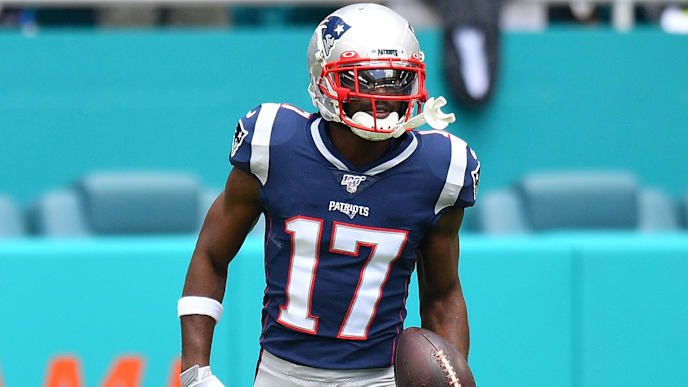 MIAMI, FLORIDA - SEPTEMBER 15: Antonio Brown #17 of the New England Patriots in action against the Miami Dolphins at Hard Rock Stadium on September 15, 2019 in Miami, Florida. (Photo by Mark Brown/Getty Images) MIAMI, FLORIDA - SEPTEMBER 15: Antonio Brown #17 of the New England Patriots in action against the Miami Dolphins at Hard Rock Stadium on September 15, 2019 in Miami, Florida. (Photo by Mark Brown/Getty Images)