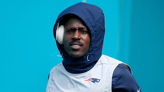 MIAMI, FLORIDA - SEPTEMBER 15: Wide Receiver Antonio Brown #17 of the New England Patriots warms up prior to the game against the Miami Dolphins at Hard Rock Stadium on September 15, 2019 in Miami, Florida. (Photo by Michael Reaves/Getty Images) MIAMI, FLORIDA - SEPTEMBER 15: Wide Receiver Antonio Brown #17 of the New England Patriots warms up prior to the game against the Miami Dolphins at Hard Rock Stadium on September 15, 2019 in Miami, Florida. (Photo by Michael Reaves/Getty Images)